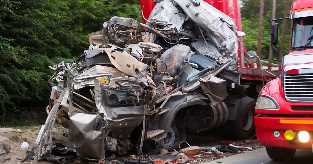 Who May Be Liable For Truck Accident Damages? 1 Experienced truck accident lawyer | geoff mcdonald & associates